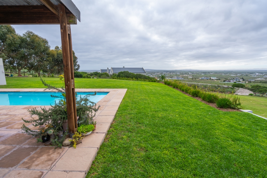 9 Bedroom Property for Sale in Olifantskop Western Cape